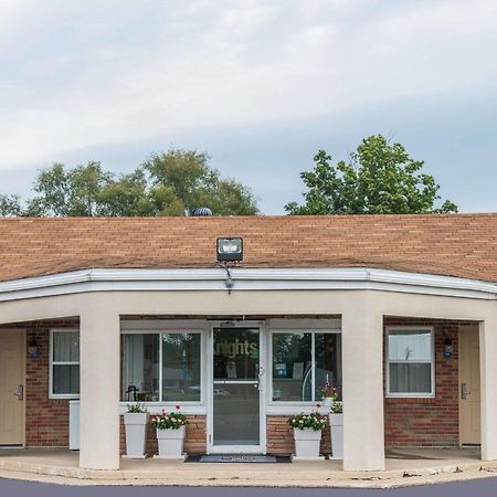 Rodeway Inn Pittsfield Buitenkant foto