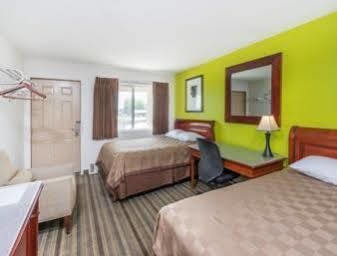 Rodeway Inn Pittsfield Buitenkant foto